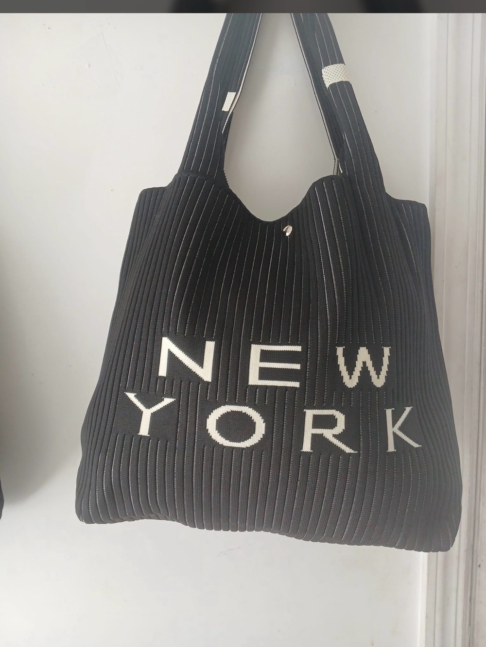 NEW YORK Black Textured Tote Bag